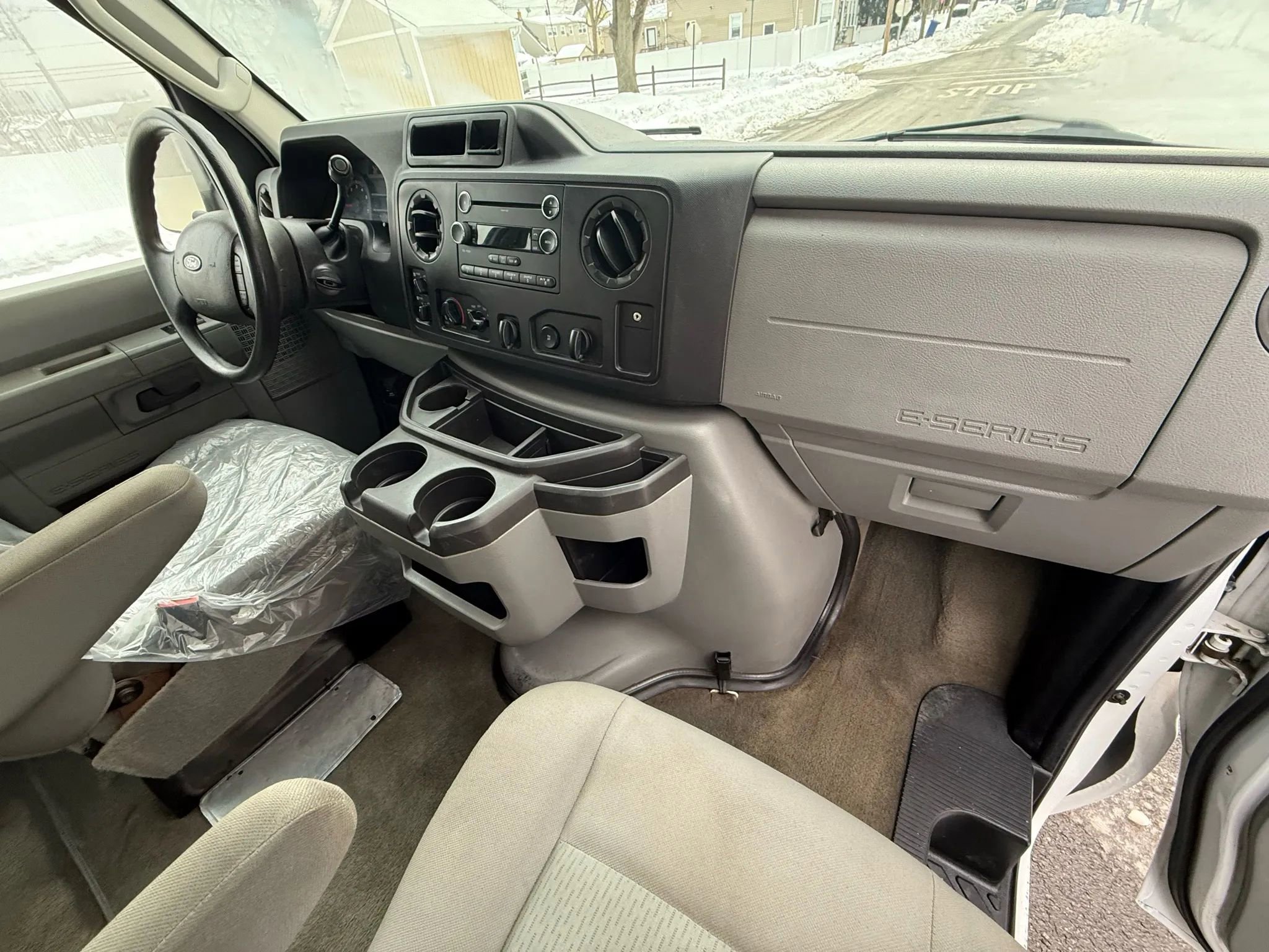 Used 2013 Ford E-350 and Econoline 350 XLT image 17