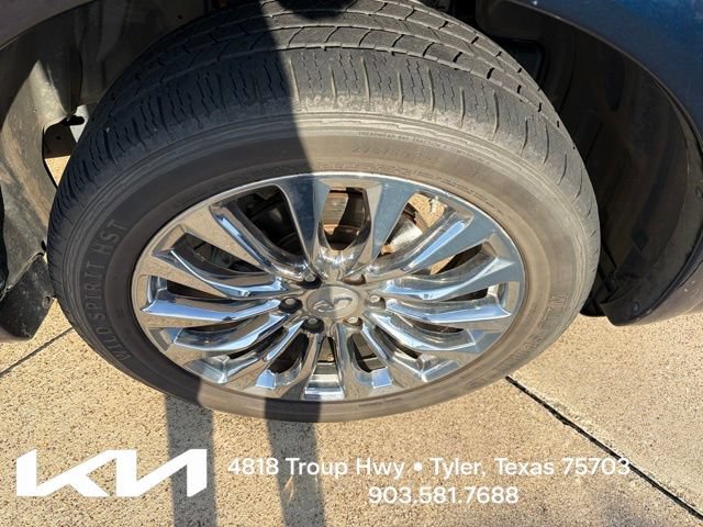 Used 2017 INFINITI QX80 Signature Edition RWD image 14