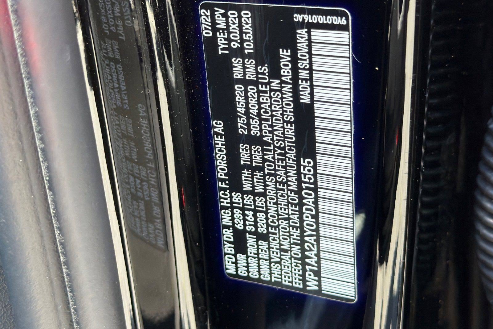 Used 2023 Porsche Cayenne AWD/4WD image 5