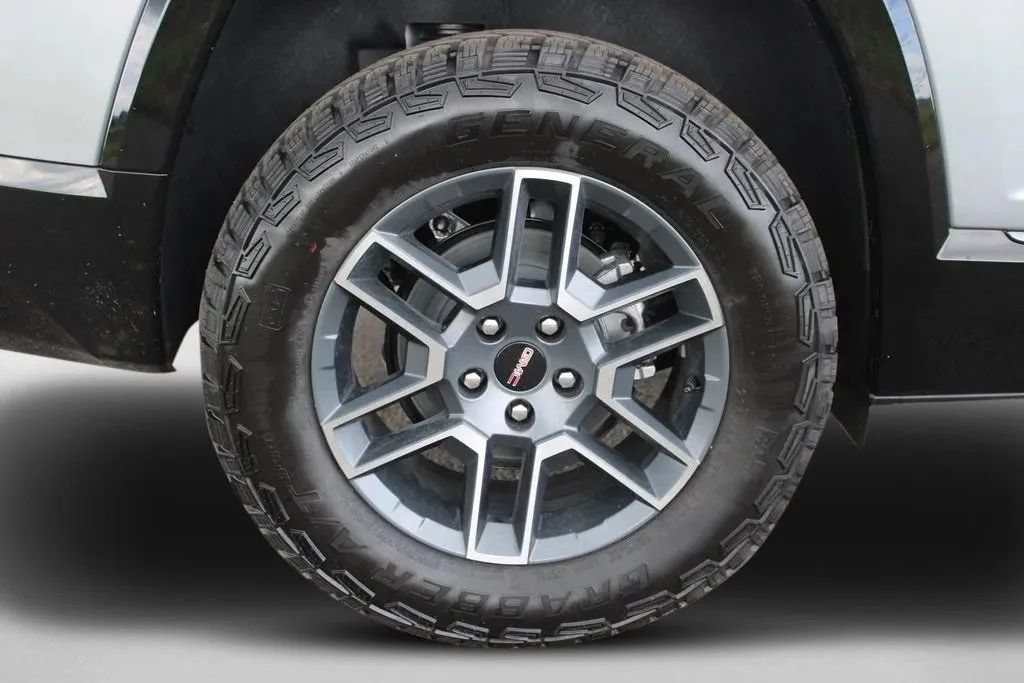New 2026 GMC Terrain AT4 AWD/4WD image 30