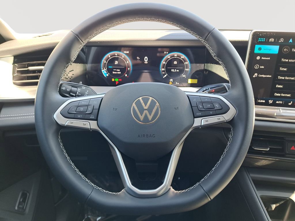 New 2025 Volkswagen Tiguan SE image 21