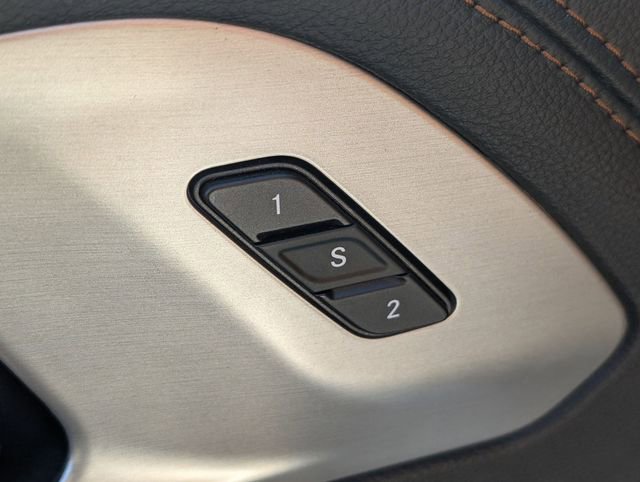 New 2026 Chrysler Pacifica Pinnacle image 10