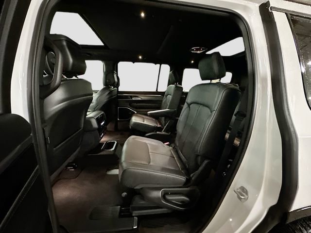 New 2026 Jeep Grand Wagoneer Limited AWD/4WD image 27