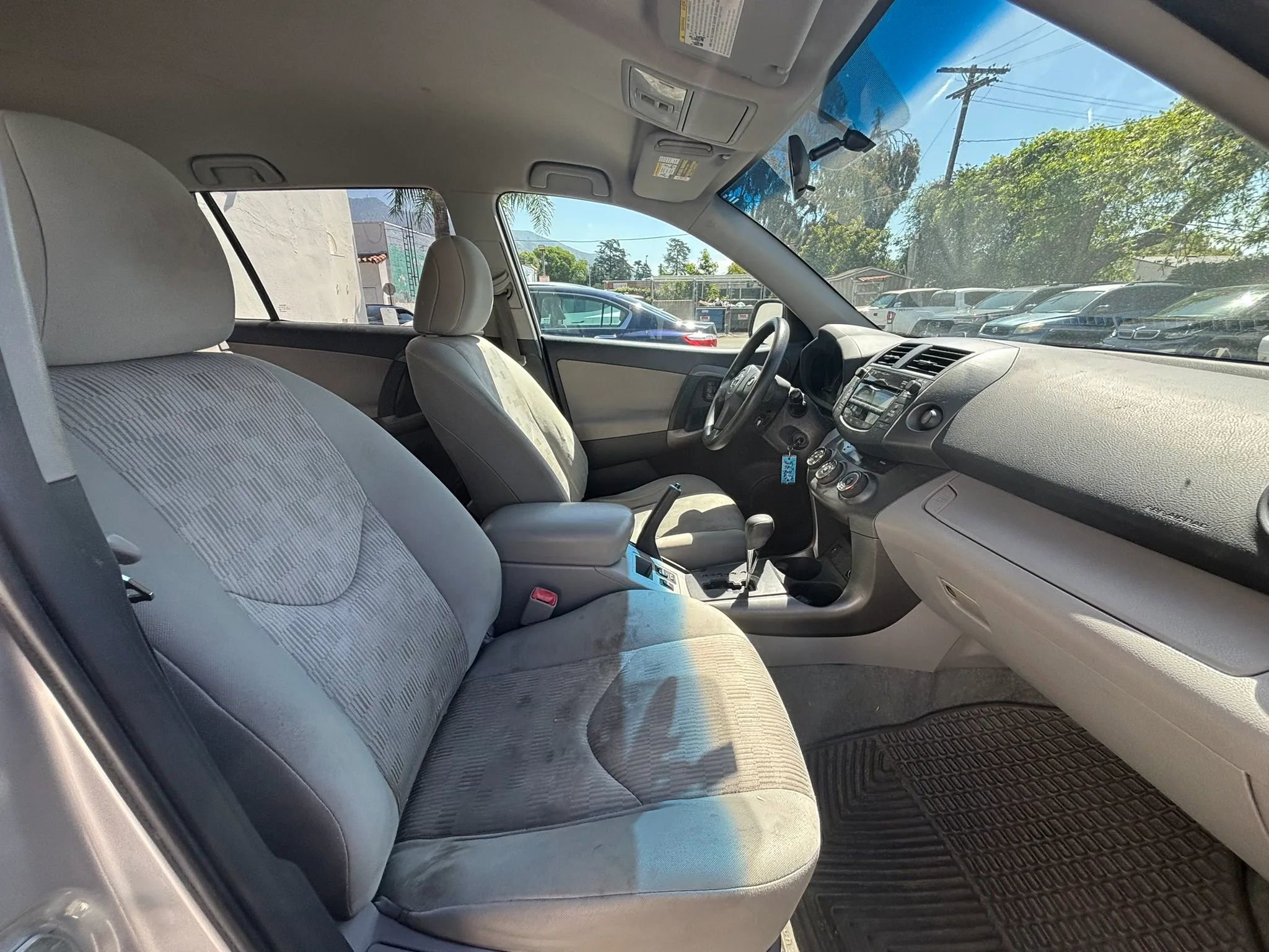 Used 2011 Toyota RAV4 4WD w/ Base L4 Extra Value Pkg image 24