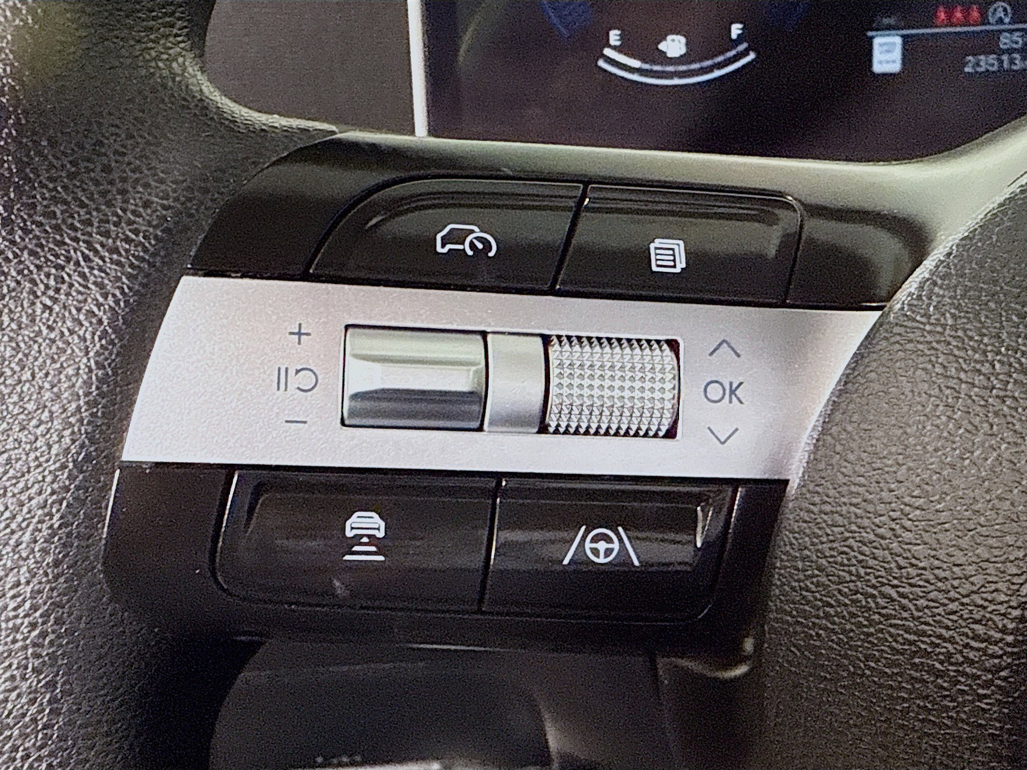 Used 2025 Hyundai Tucson SEL image 14