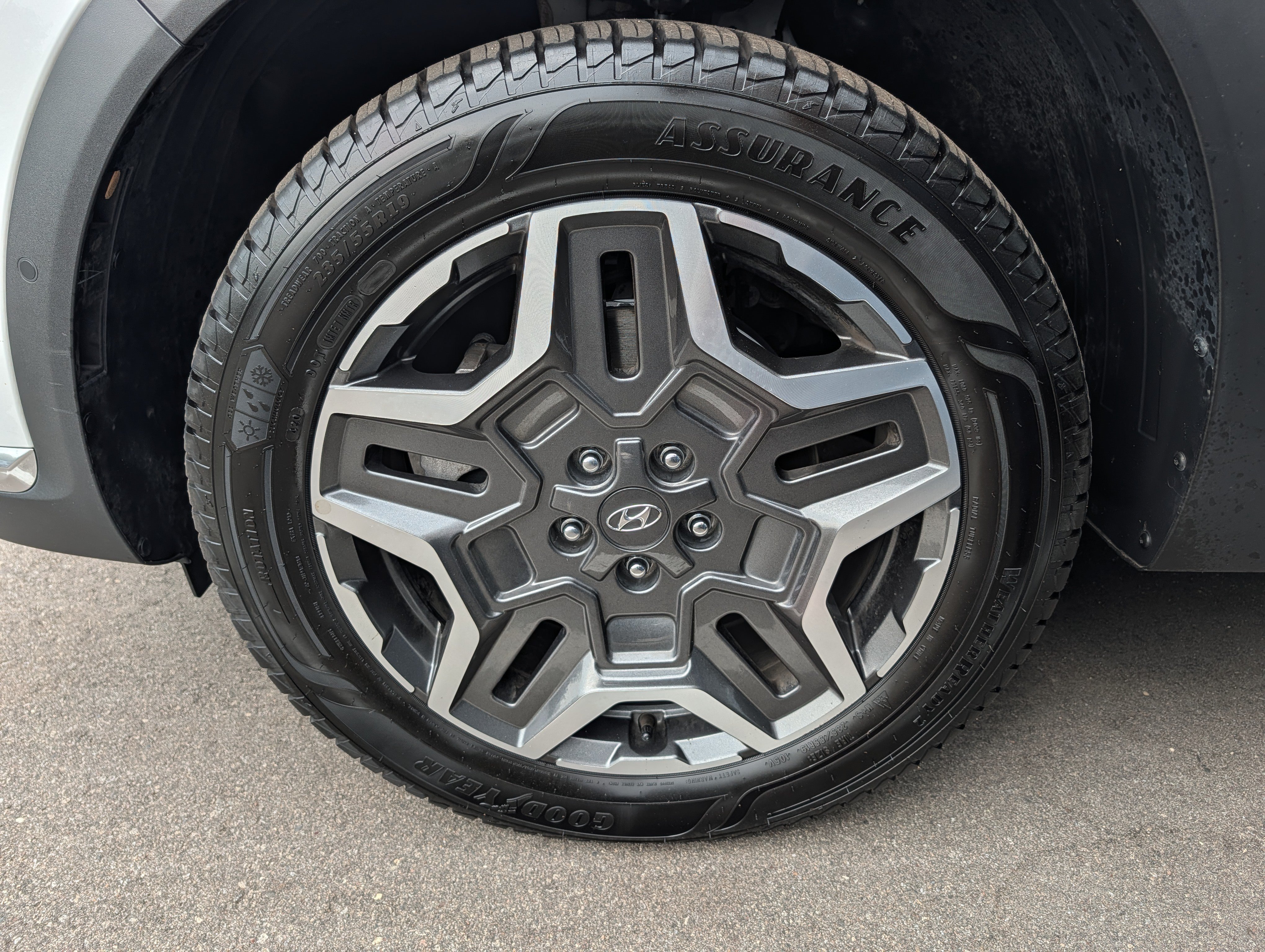 Certified 2023 Hyundai Santa Fe Limited AWD/4WD image 15