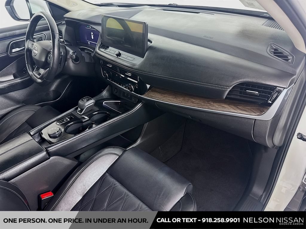 Certified 2026 Nissan Rogue Platinum w/ Tech Package AWD/4WD image 31