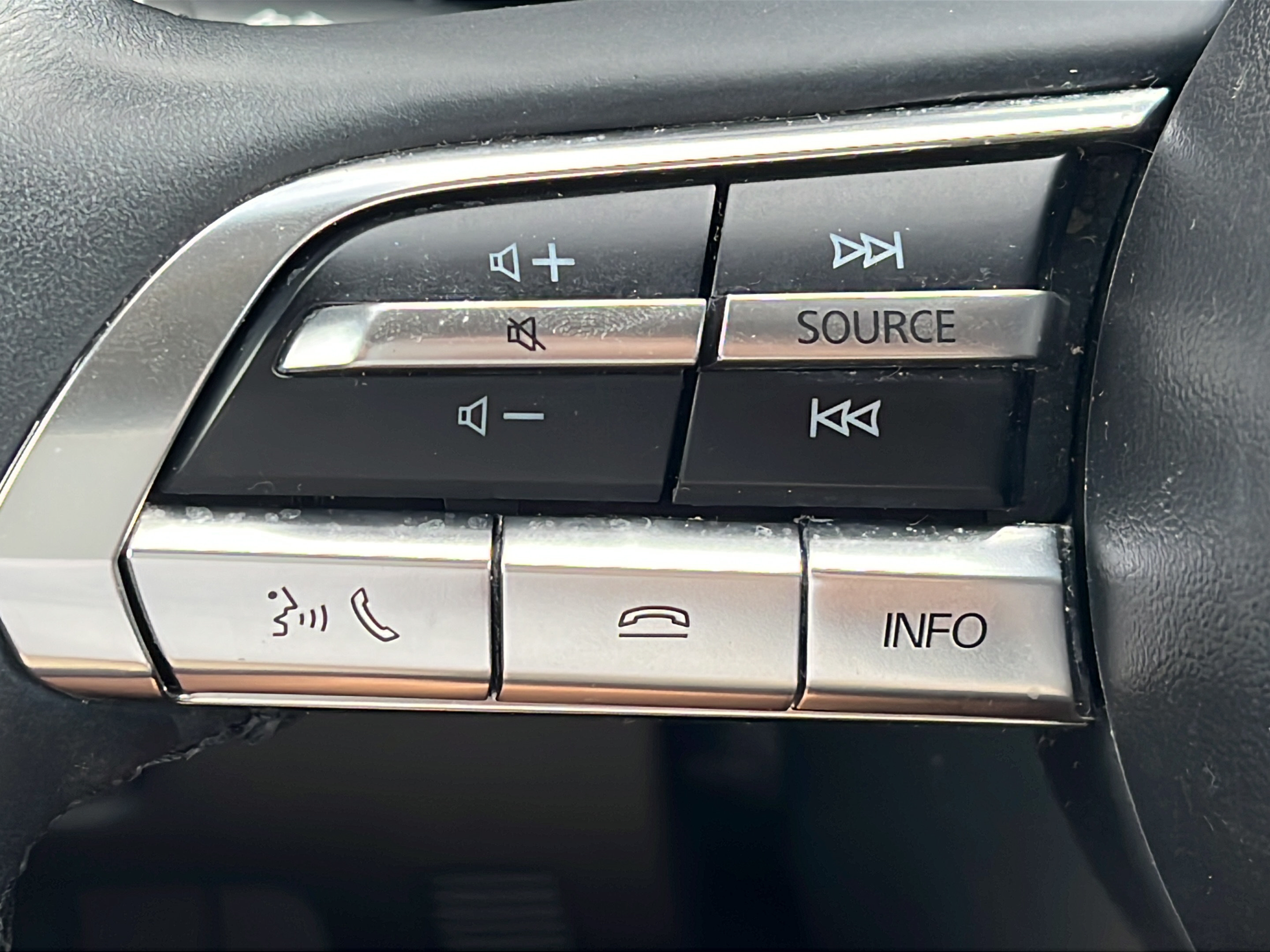Used 2025 MAZDA CX-50 AWD 2.5 S w/ Premium Package image 19