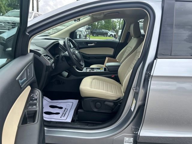 Used 2024 Ford Edge SE image 9
