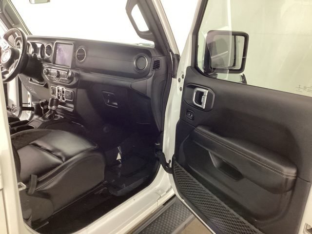 Used 2021 Jeep Wrangler Unlimited Sahara AWD/4WD image 19