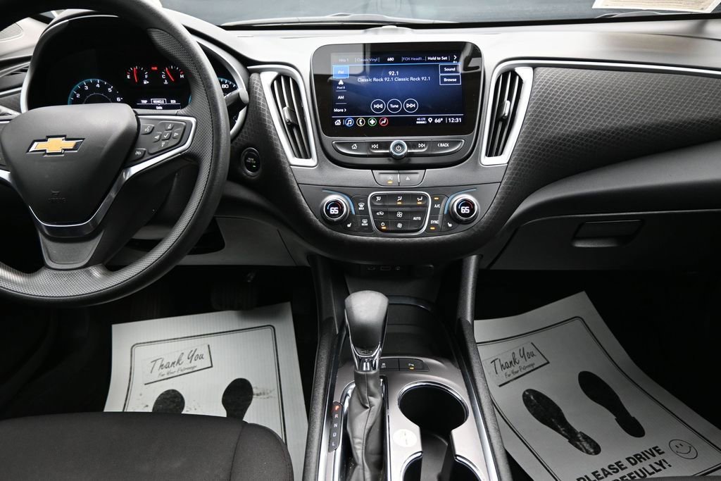 Used 2024 Chevrolet Malibu LT FWD image 17