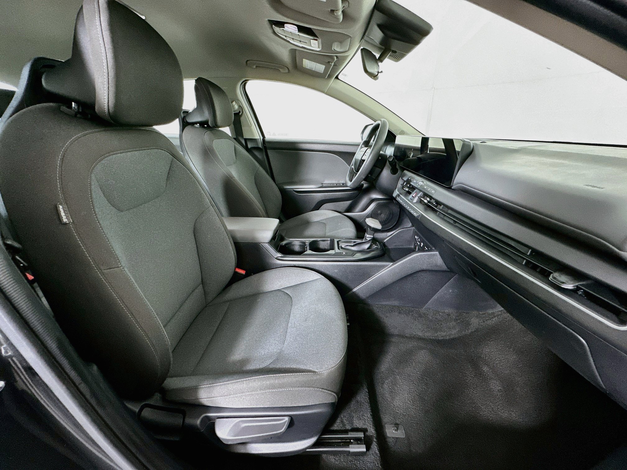 Used 2025 Kia K4 FWD image 29