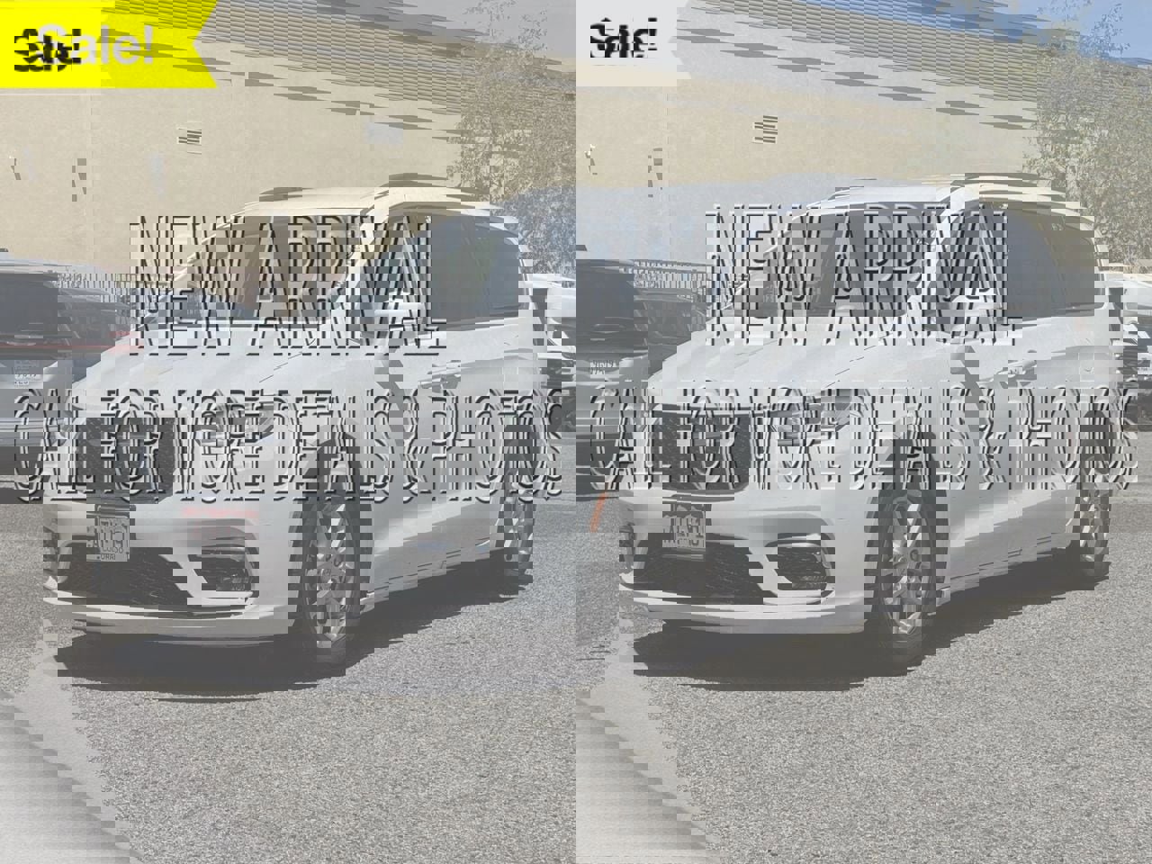 Used 2022 Chrysler Pacifica Touring-L FWD image 1