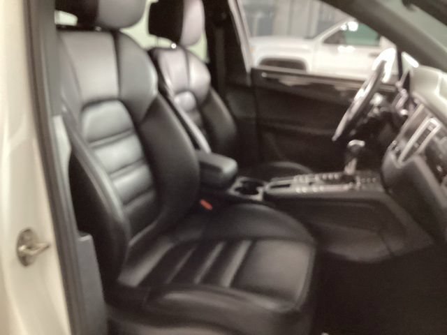 Used 2016 Porsche Macan S AWD/4WD image 18