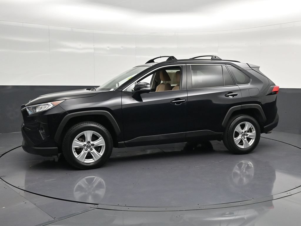 Used 2020 Toyota RAV4 XLE w/ Convenience Package FWD image 7
