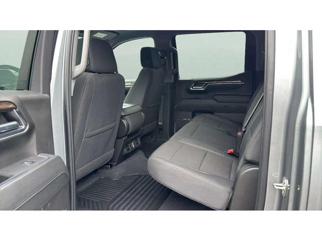 Used 2024 Chevrolet Silverado 1500 LT AWD/4WD image 11