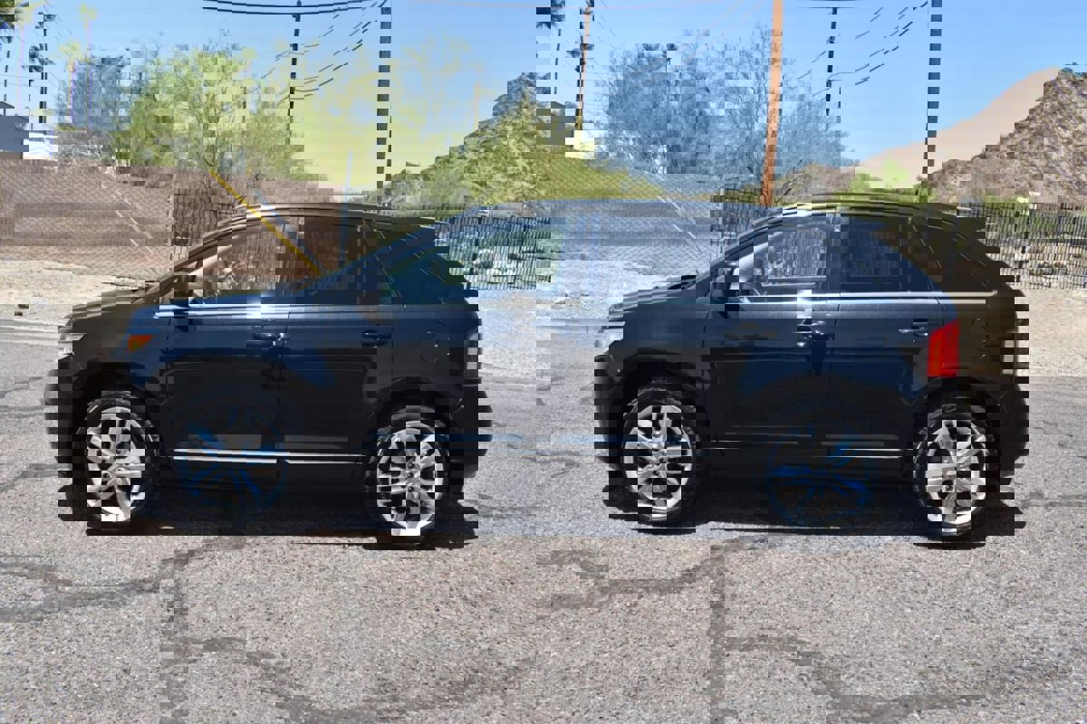 Used 2011 Ford Edge Limited w/ 302A Rapid Spec Order Code image 4