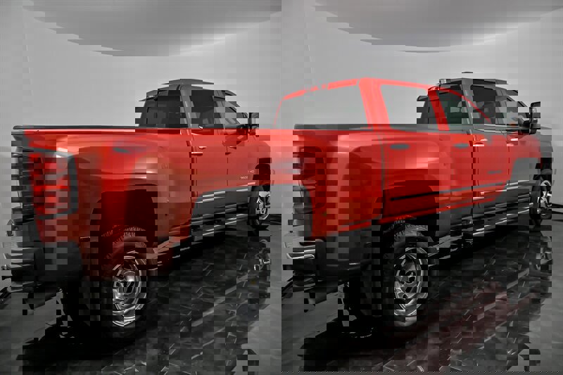 Used 2018 Chevrolet Silverado 3500 LTZ w/ Duramax Plus Package image 9