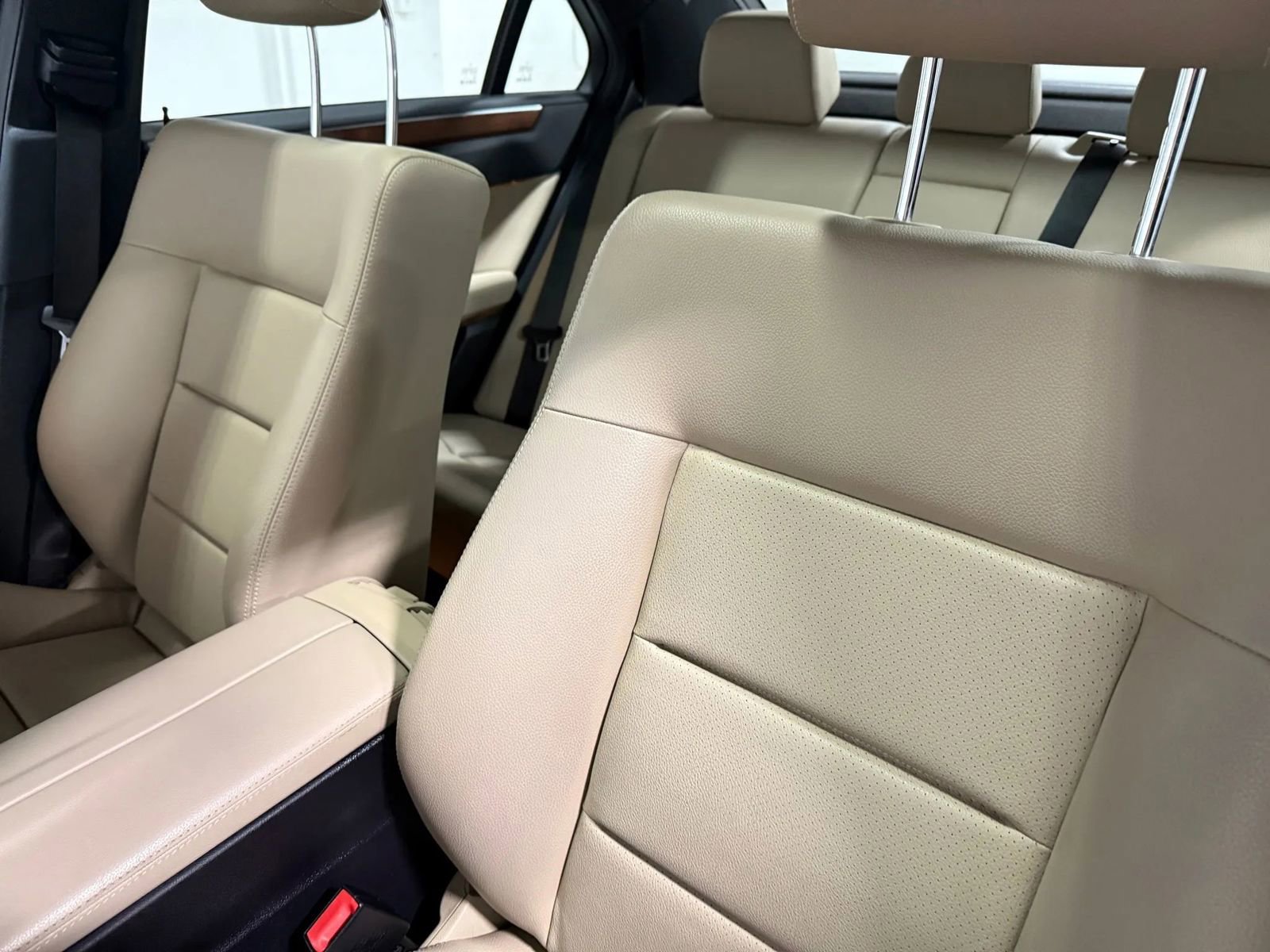 Used 2013 Mercedes-Benz E 350 4MATIC Sedan image 18