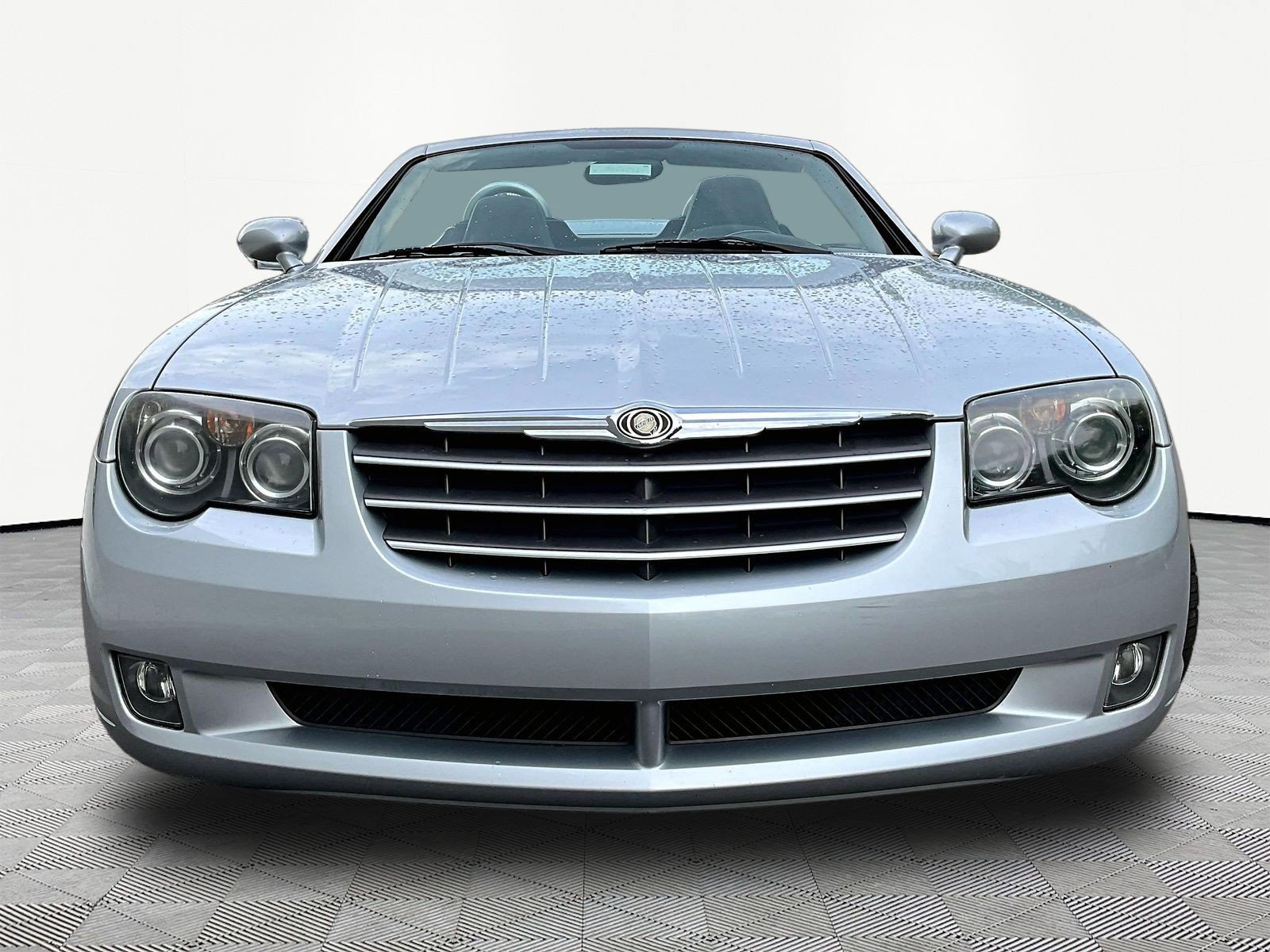 Used 2007 Chrysler Crossfire Limited RWD image 2