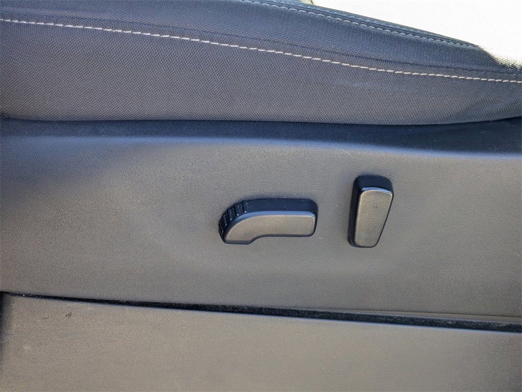 Used 2023 Nissan Frontier SV w/ Midnight Edition Package image 20