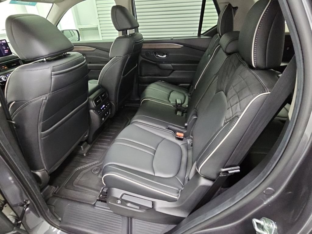 Used 2026 Honda Pilot Elite image 34