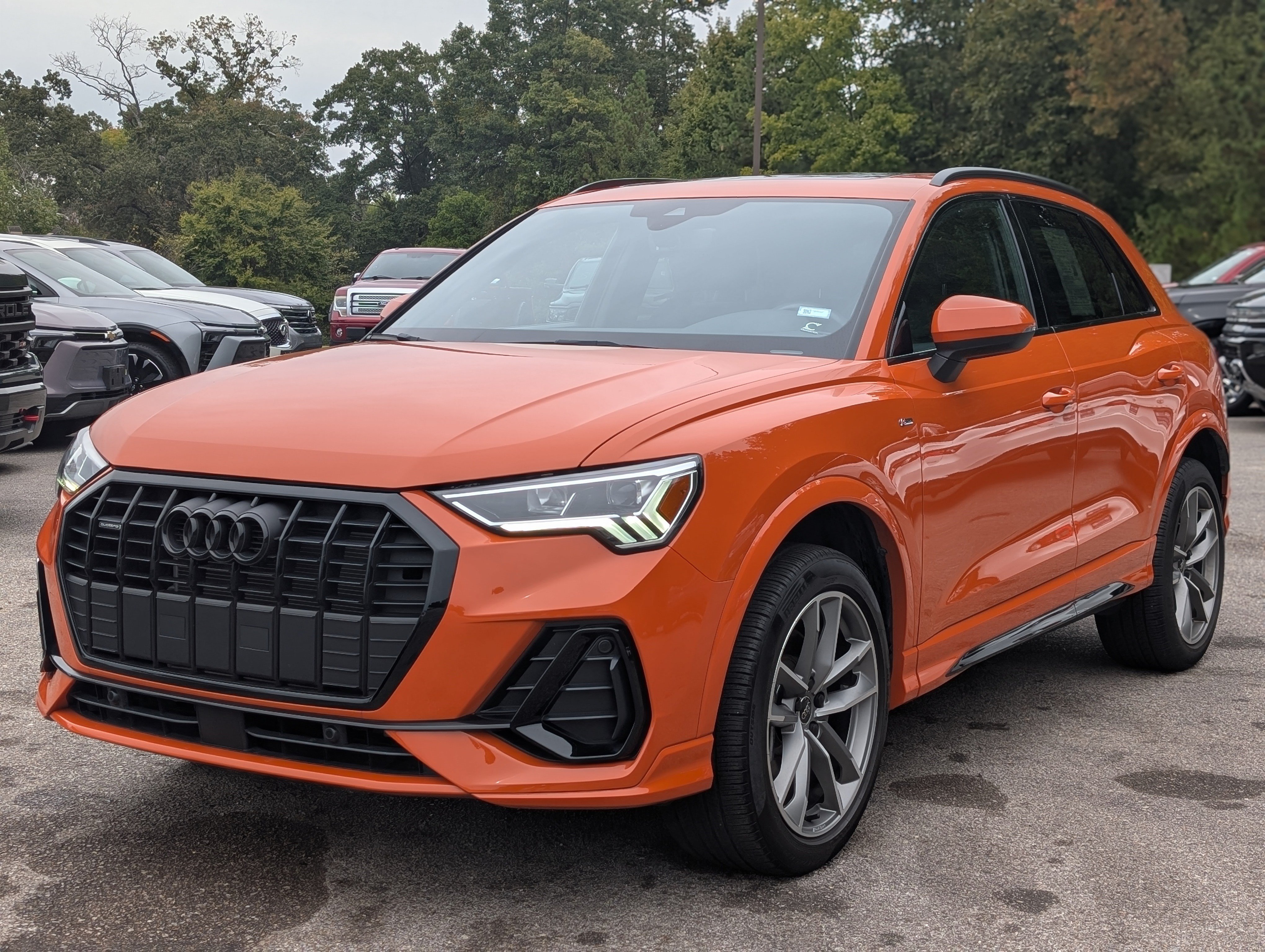 Used 2024 Audi Q3 2.0T Premium w/ Convenience Package AWD/4WD image 5