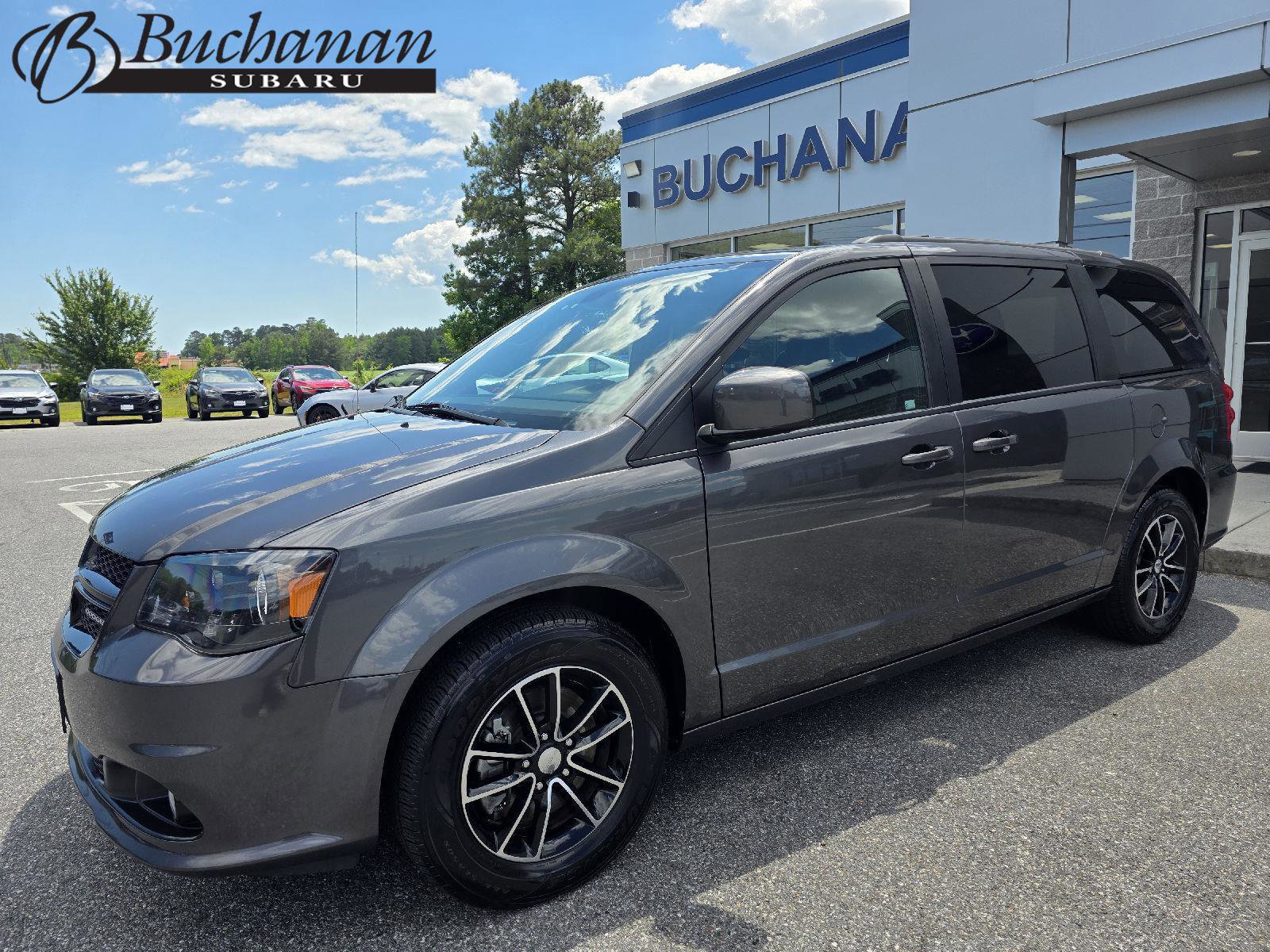 Used 2019 Dodge Grand Caravan SE FWD image 1