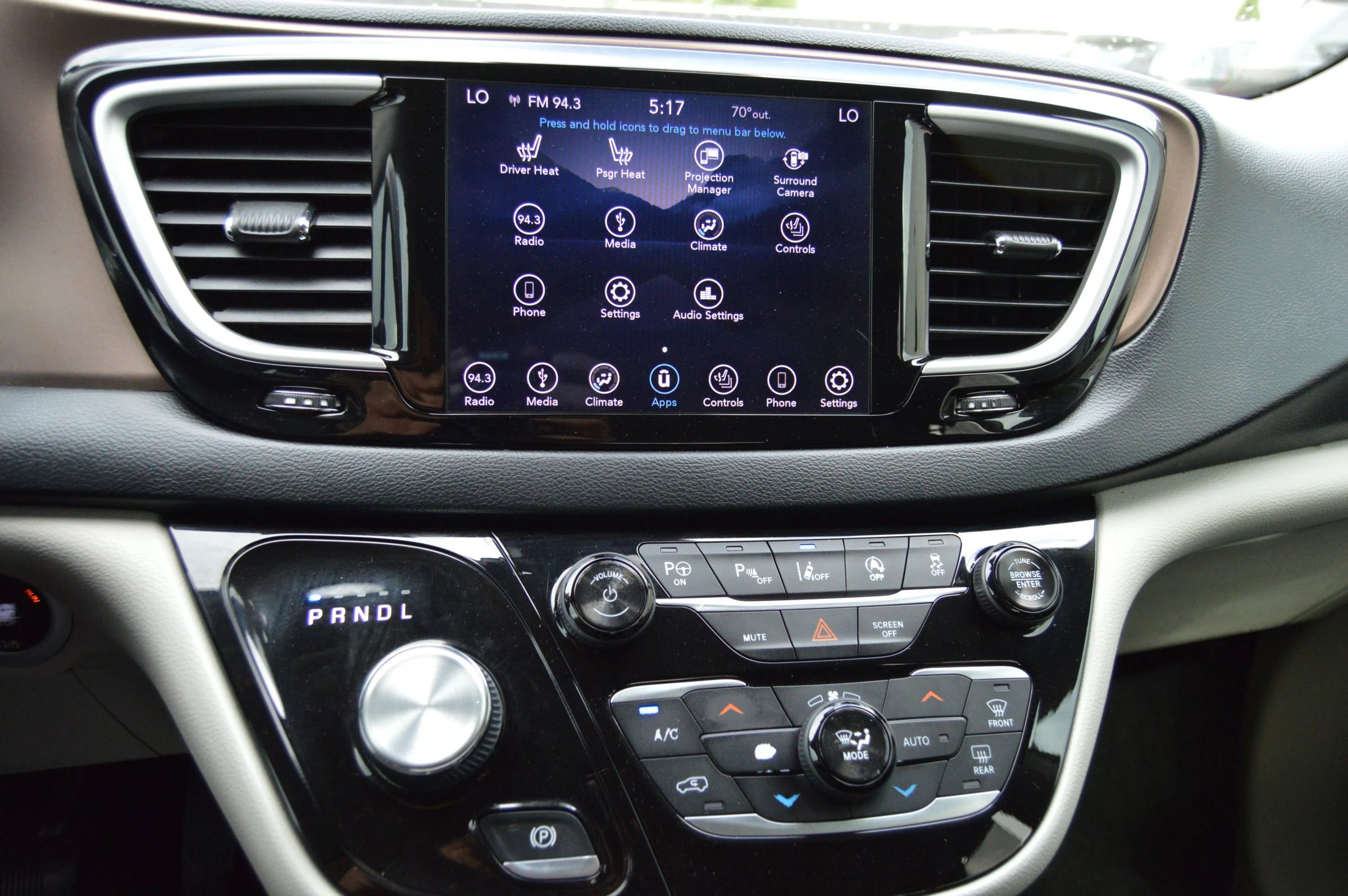 Used 2018 Chrysler Pacifica Touring-L w/ Advanced Safetytec Group FWD image 13