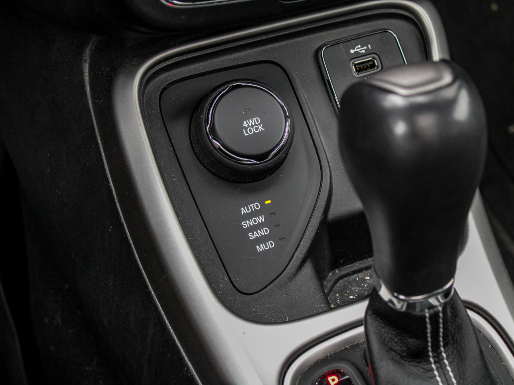 Used 2021 Jeep Compass Latitude w/ Sun and Sound Group AWD/4WD image 31
