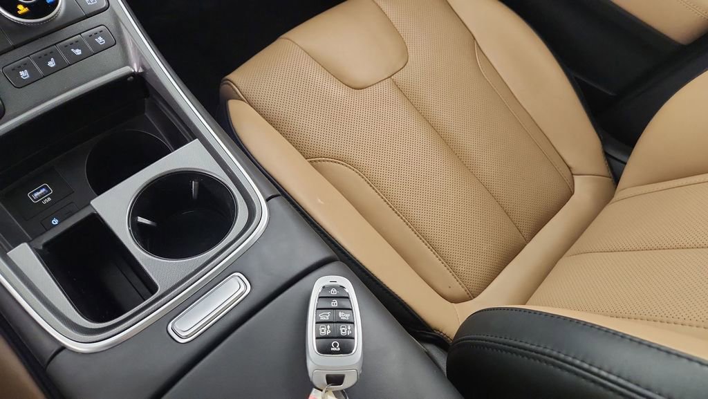 Used 2023 Hyundai Santa Fe Calligraphy image 20