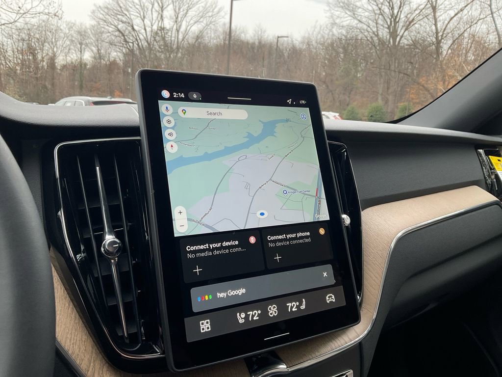 New 2026 Volvo XC60 B5 Plus w/ Protection Package Premier image 18