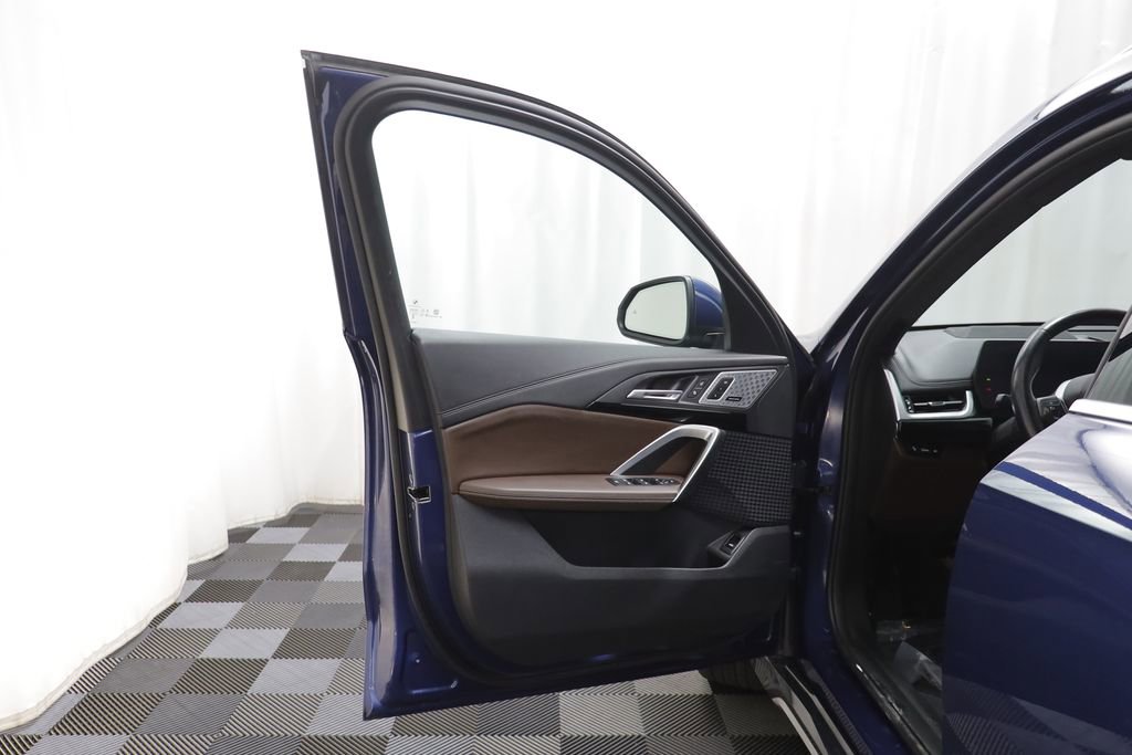 Certified 2025 BMW X1 xDrive28i w/ Premium Package image 4