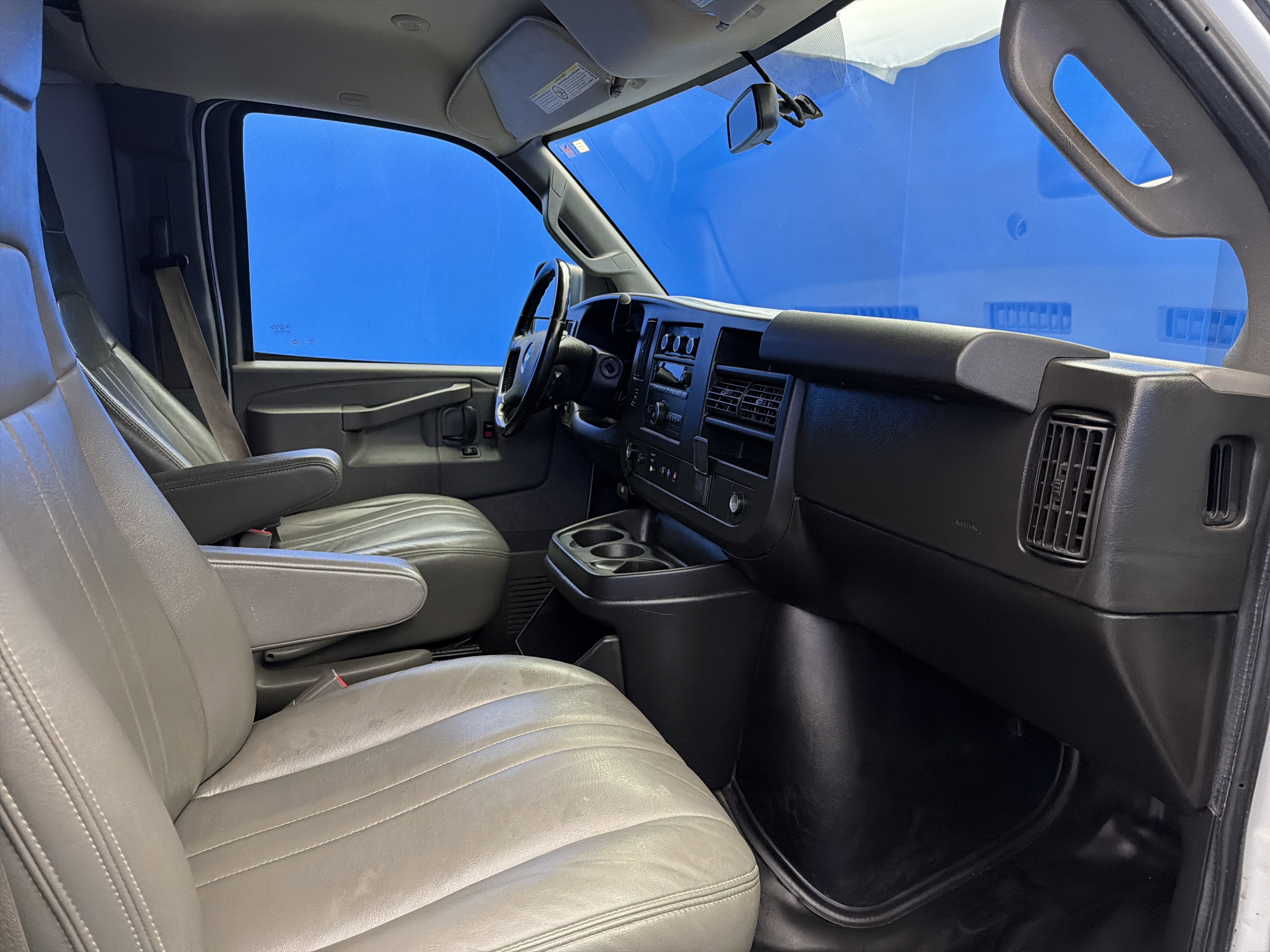 Used 2021 Chevrolet Express 2500 Extended w/ Driver Convenience Package image 23