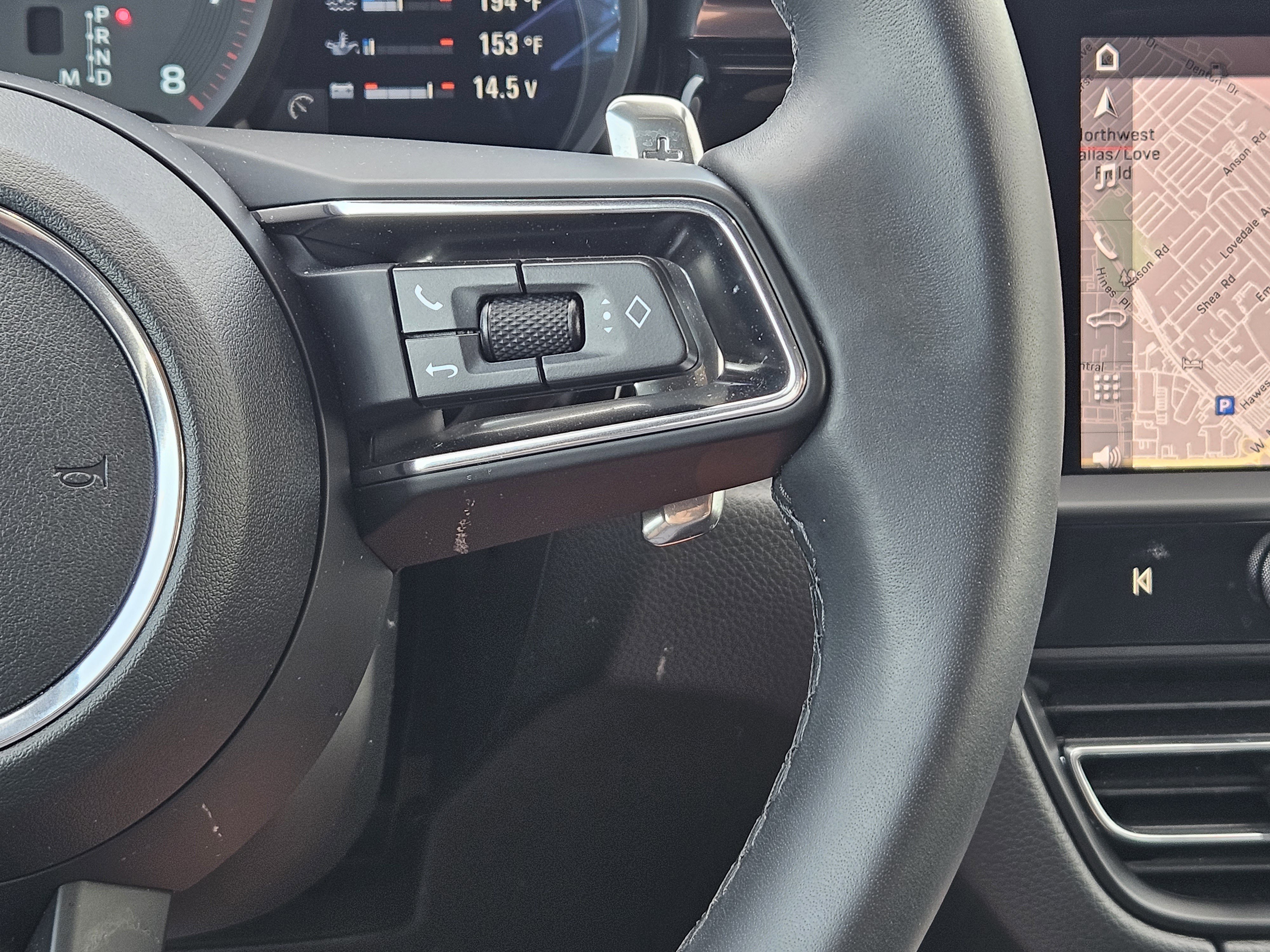 Certified 2026 Porsche Macan image 27