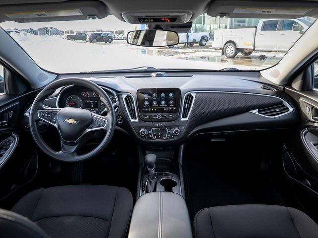 Used 2025 Chevrolet Malibu LT image 21