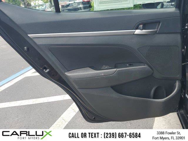 Used 2020 Hyundai Elantra SEL image 15