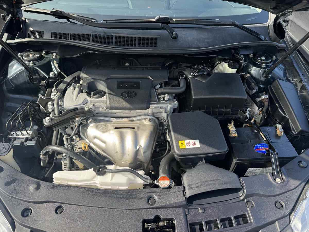 Used 2016 Toyota Camry SE image 18