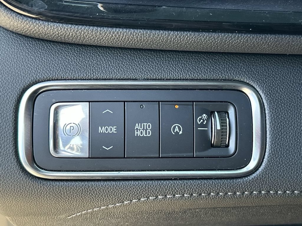 Used 2025 Buick Enclave Sport Touring FWD image 18