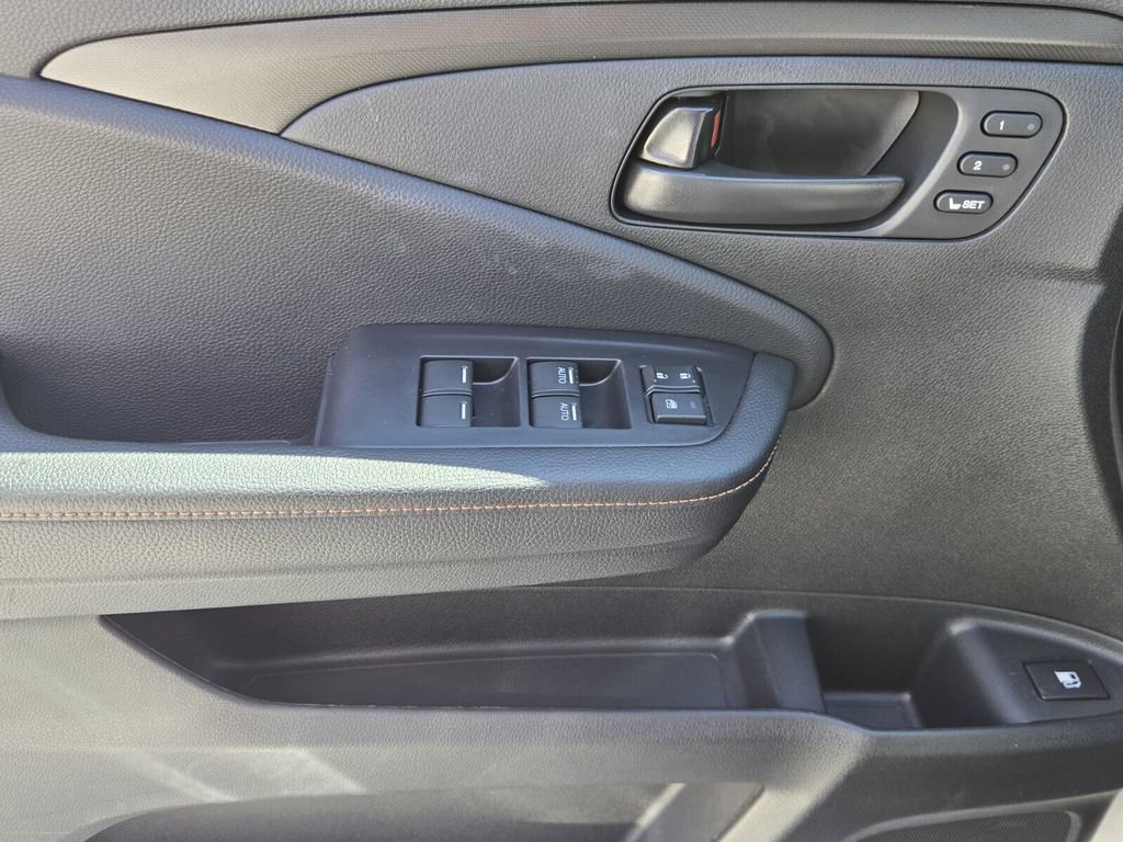 Certified 2025 Honda Ridgeline TrailSport image 25