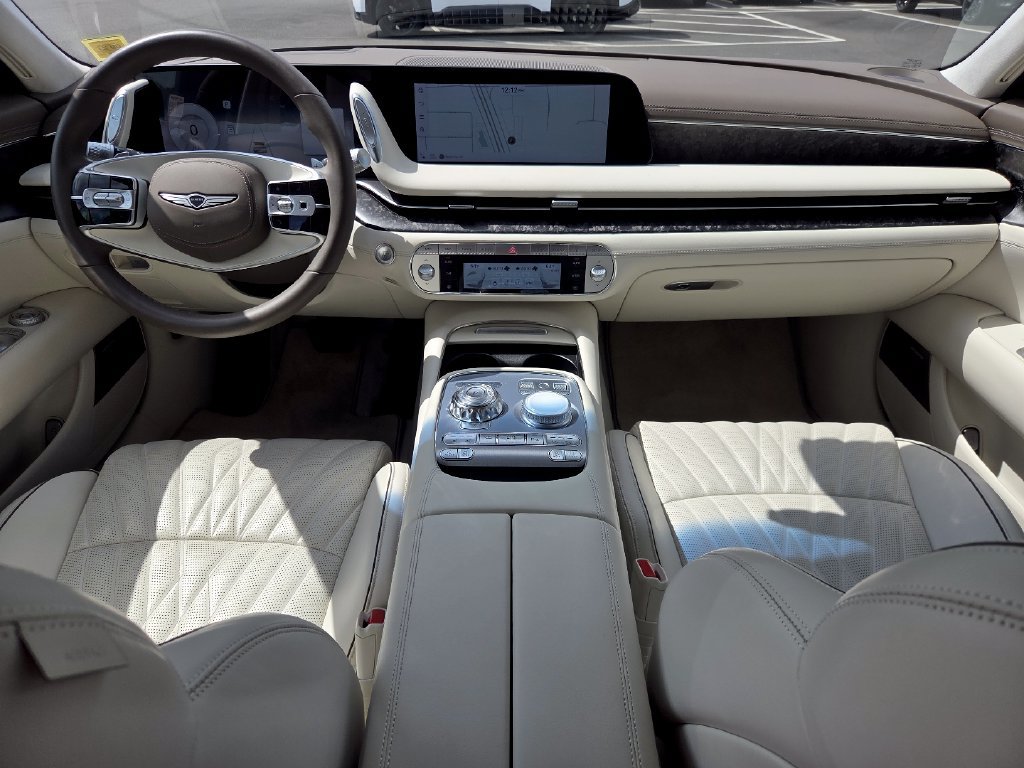 Used 2025 Genesis G90 3.5T AWD/4WD image 14