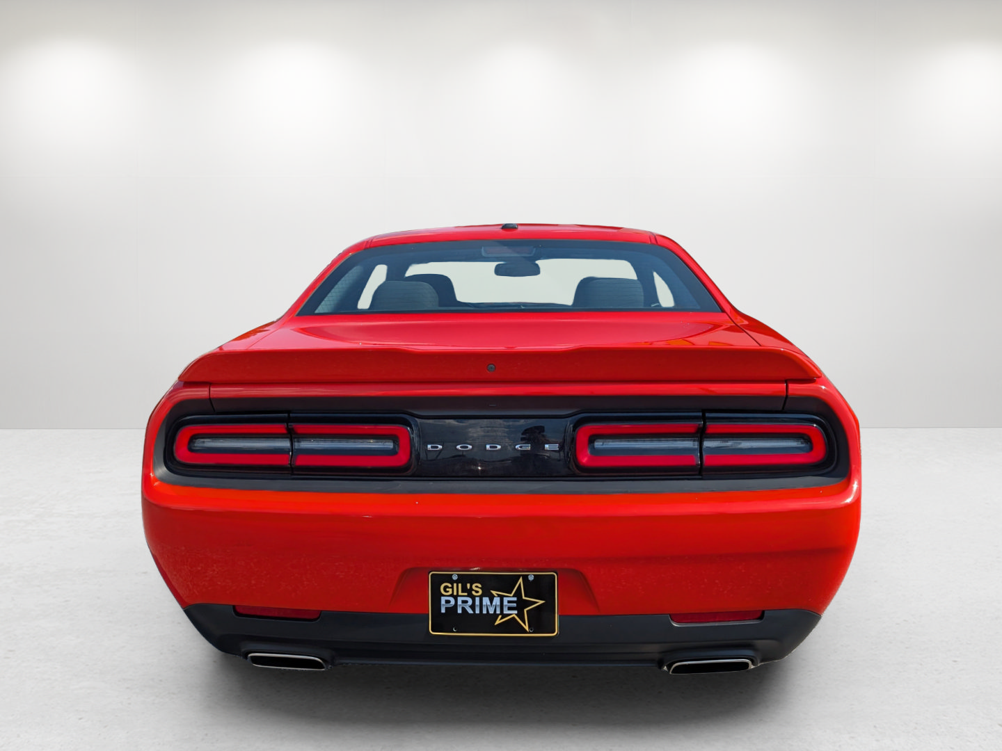 Used 2020 Dodge Challenger SXT RWD image 6