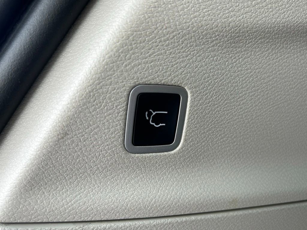 Certified 2022 Chrysler Pacifica Touring-L image 46