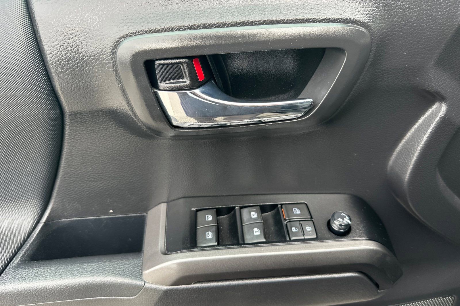 Used 2023 Toyota Tacoma TRD Sport w/ Advanced Technology Package image 11