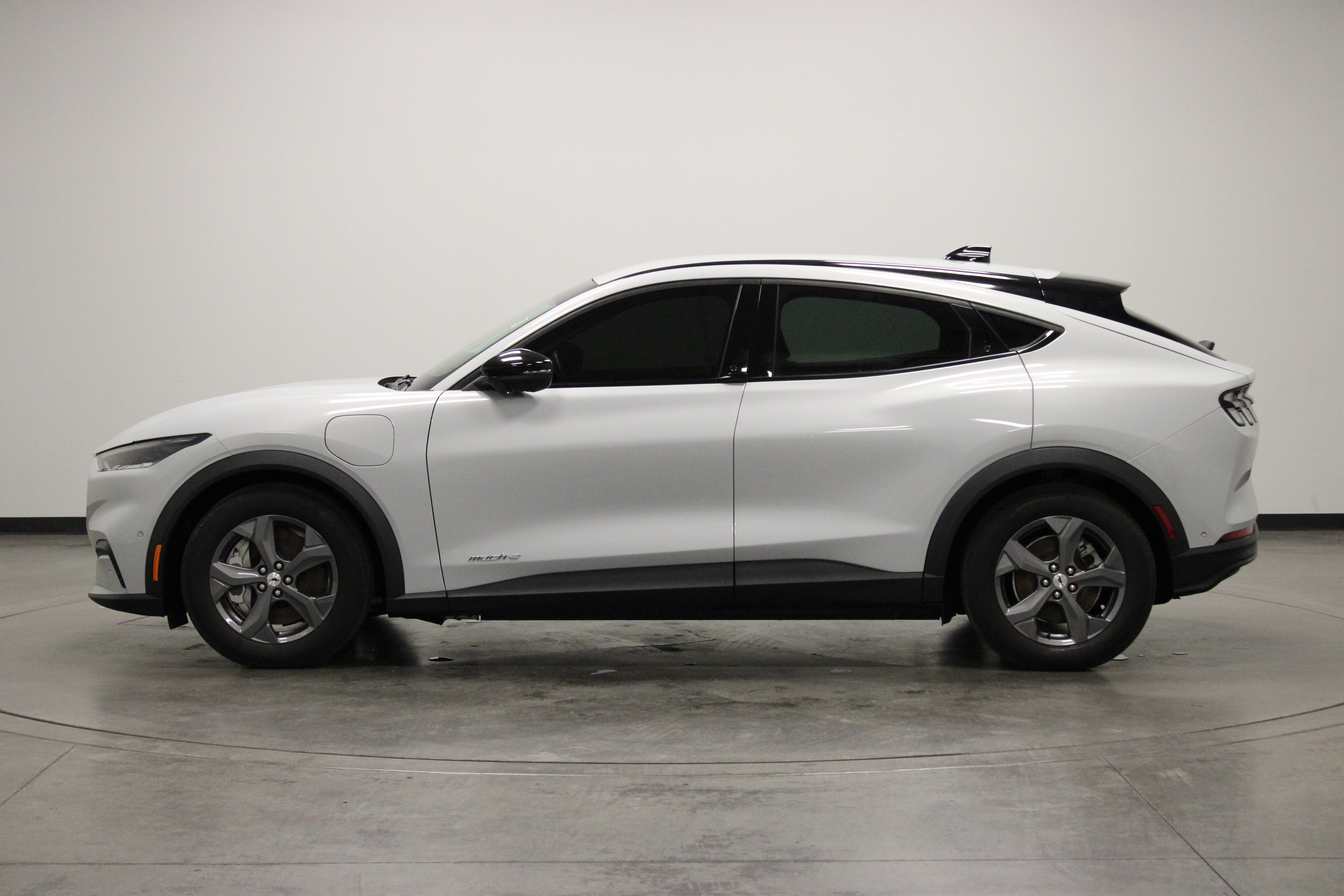 Used 2023 Ford Mustang Mach-E Select w/ Comfort Package Lite RWD image 5