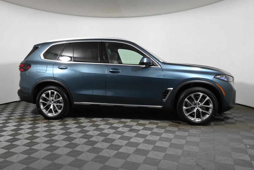 Used 2026 BMW X5 xDrive40i w/ Premium Package AWD/4WD image 8