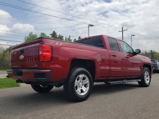 Used 2018 Chevrolet Silverado 1500 LT w/ All Star Edition AWD/4WD image 3