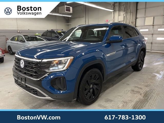 Used 2025 Volkswagen Atlas Cross Sport SE w/ Panoramic Sunroof Package image 1