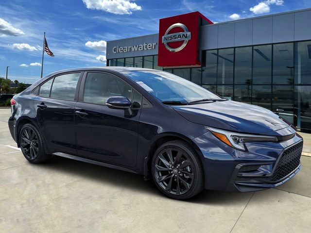 Used 2025 Toyota Corolla SE w/ SE Premium Package FWD image 1