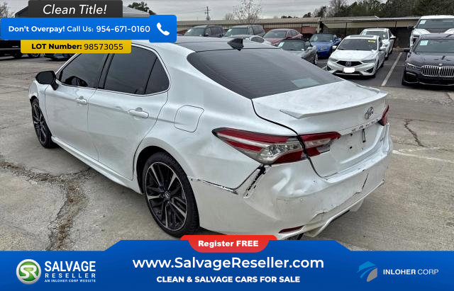 Used 2018 Toyota Camry image 4
